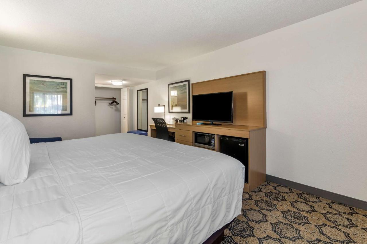 Best Western Palm Beach Lakes West Palm Beach Bagian luar foto